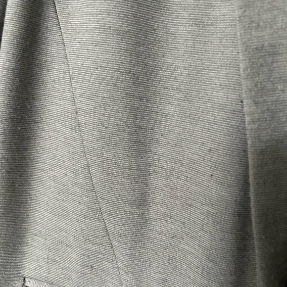 Suzy Shier 3/4 Length Tapered Blazer Size XS - Picture 8 of 8